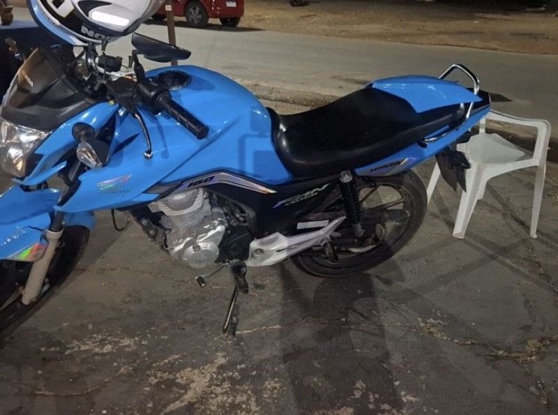 Motociclista fica ferido após carro avançar preferencial e fugir do local em Ji-Paraná