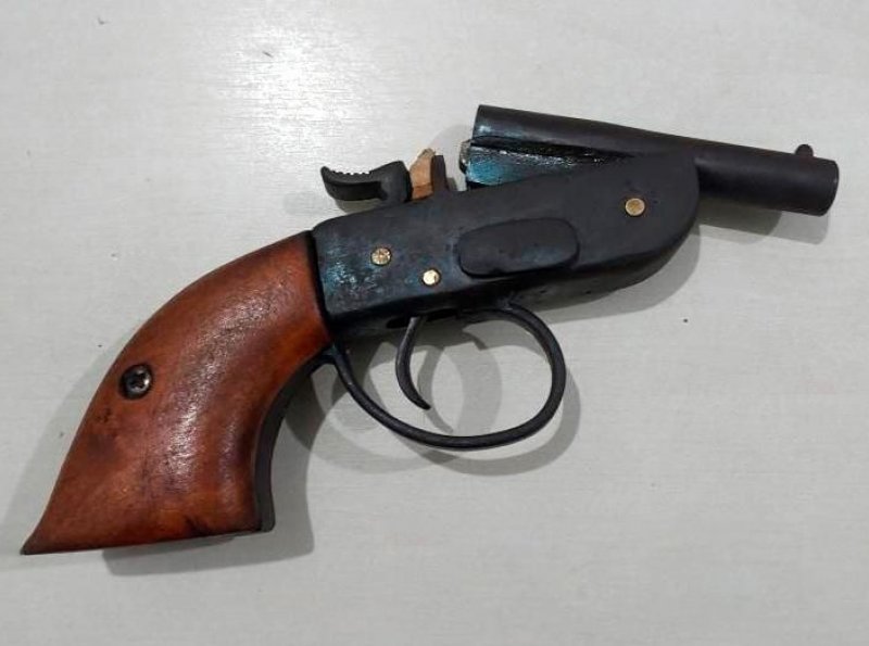 Homem é preso com garrucha após ameaçar mulher em Ji-Paraná