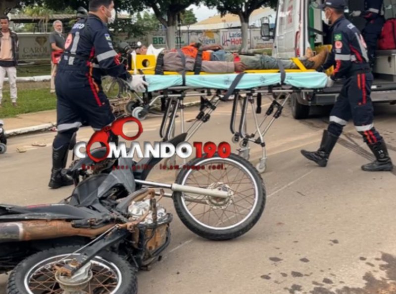 Acidente entre motocicletas deixa três feridos em avenida movimentada