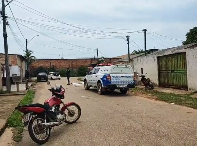 Homem é morto a pauladas por vizinhos do pai após confusão 