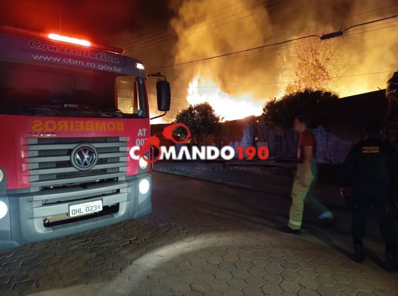 Incêndio em Marcenaria Mobiliza Corpo de Bombeiros e Comunidade no Bairro Jardim das Seringueiras