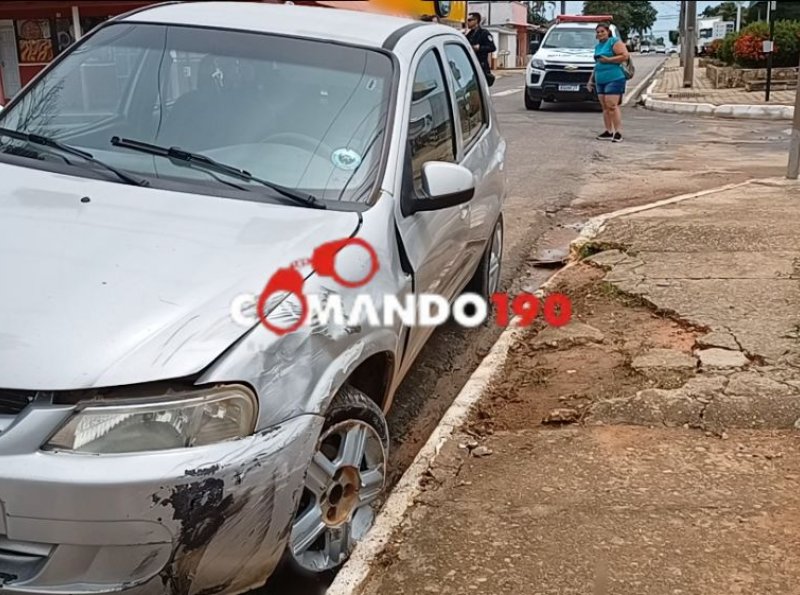 Colisão na Rua T 15 com Avenida Curitiba Envolvendo Carro e Moto em Ji-Paraná