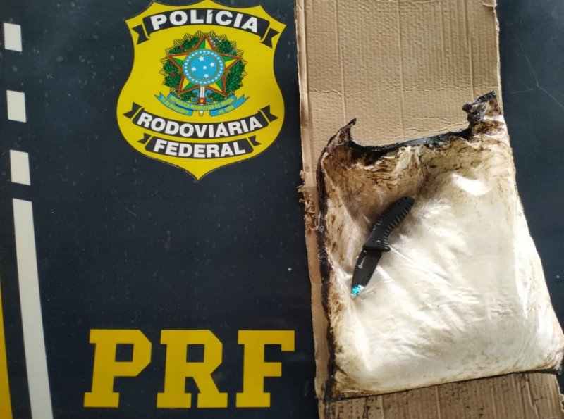 Em Ji-Paraná, PRF apreende aproximadamente 4.5 kg de drogas