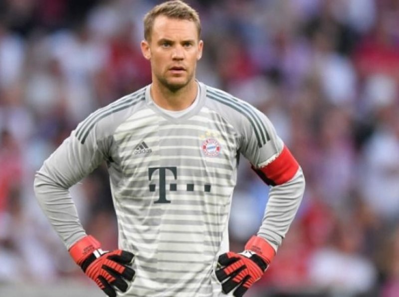 Manuel Neuer é um perito em repelir sanções